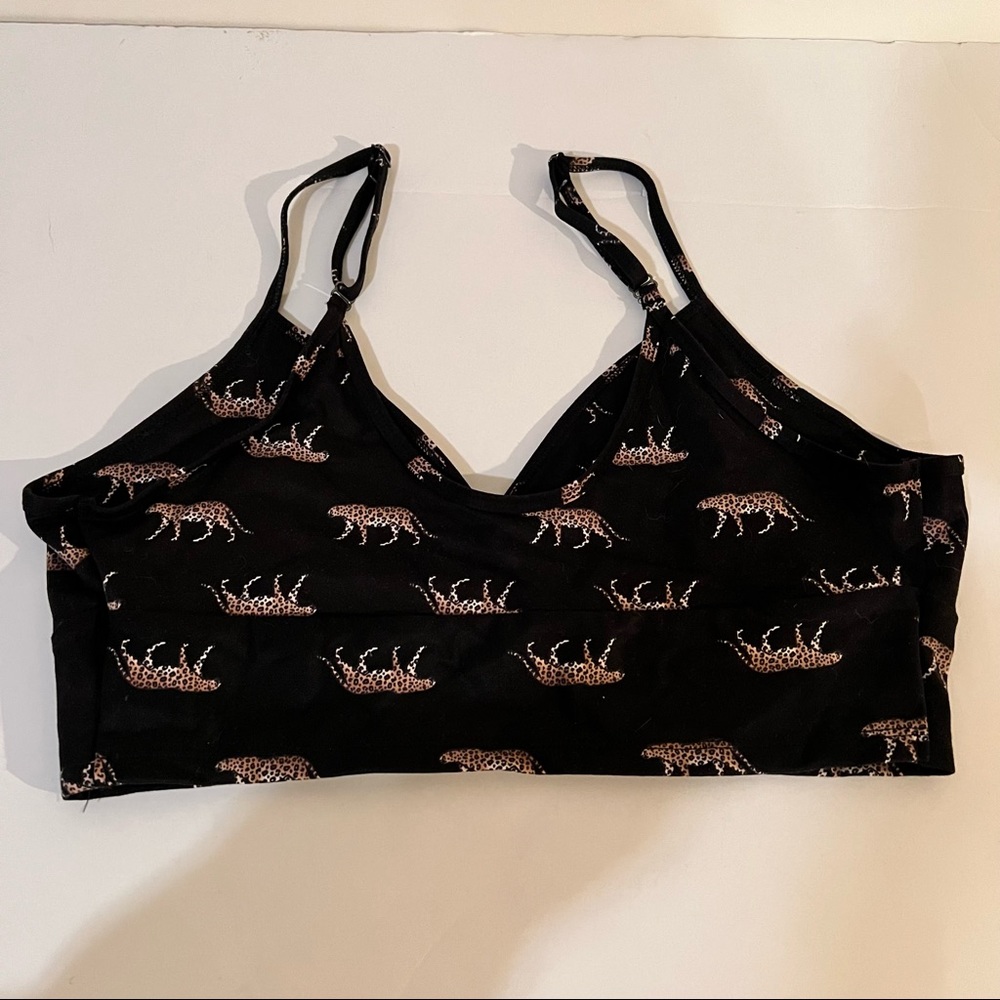 Victorias Secret Sport + cheetah graphic design sports bra - Picture 4 of 4